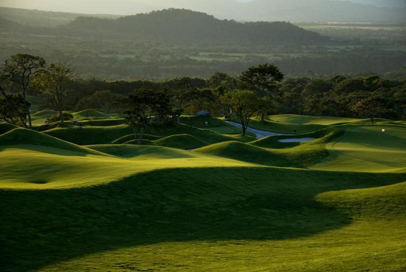 Hotel La Reunion Golf Resort And Residences Antigua Exterior photo