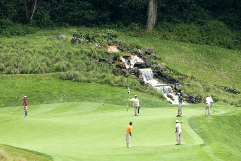 Hotel La Reunion Golf Resort And Residences Antigua Exterior photo