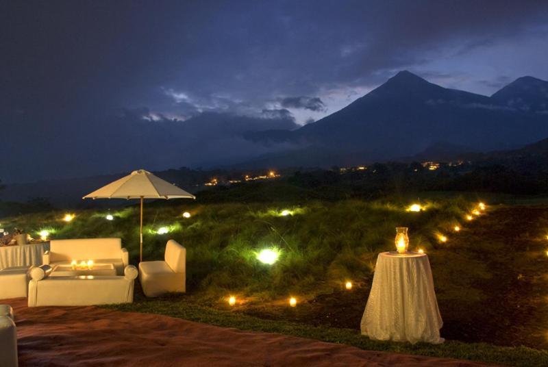 Hotel La Reunion Golf Resort And Residences Antigua Exterior photo