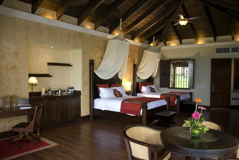 Hotel La Reunion Golf Resort And Residences Antigua Room photo