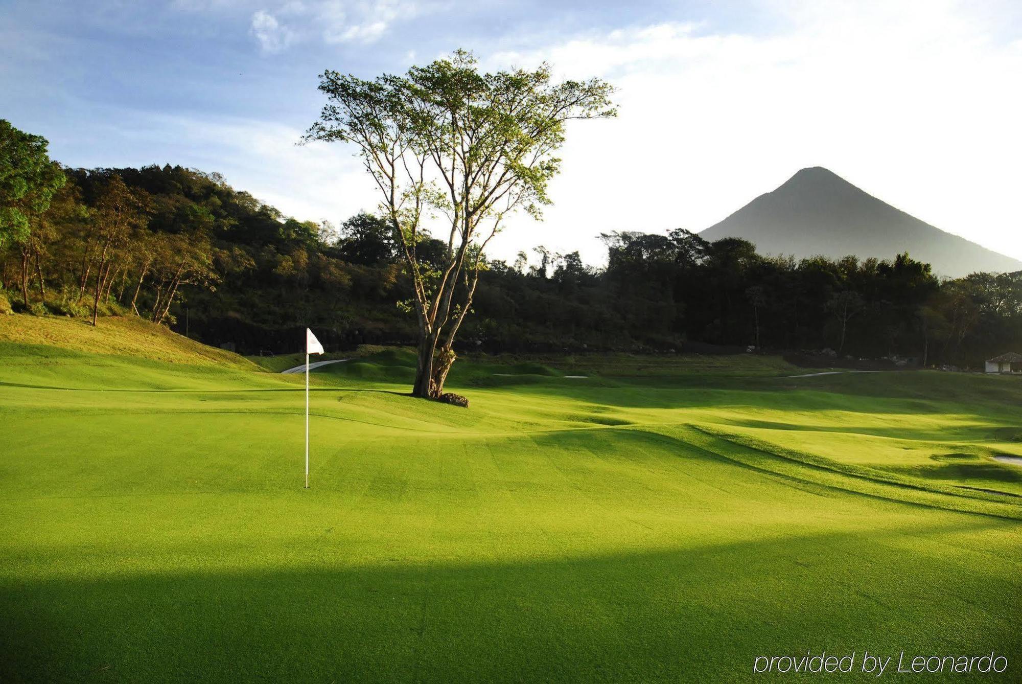 Hotel La Reunion Golf Resort And Residences Antigua Exterior photo
